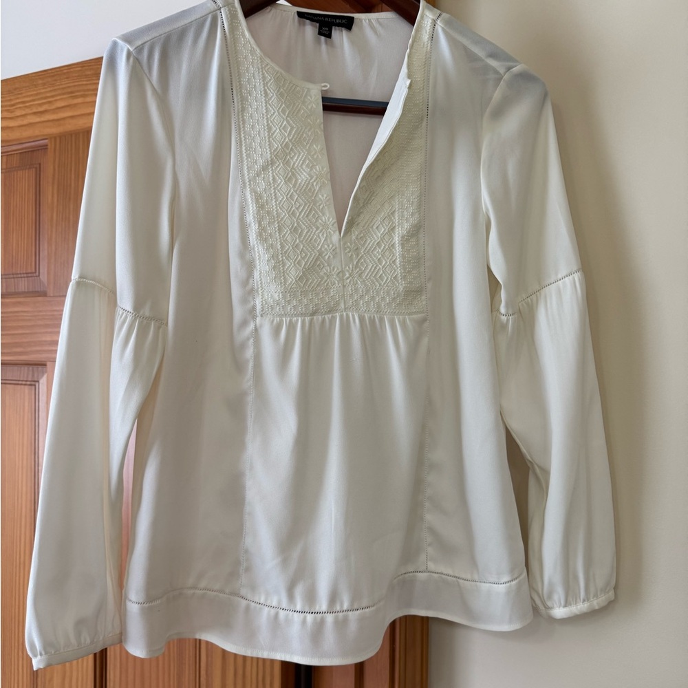 Banana Republic embroidered blouse with a delicate ladder trim